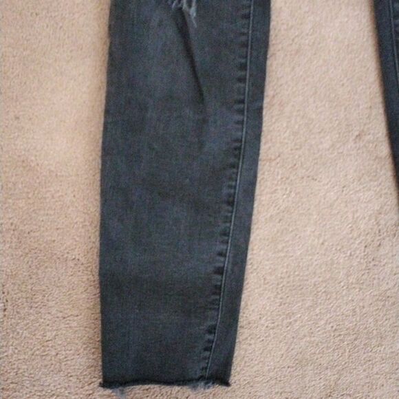Madewell Distressed 9 Inch Rise Skinny Jeans - Picture 5 of 11